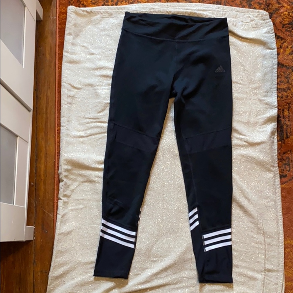 Standard 19 adidas leggings